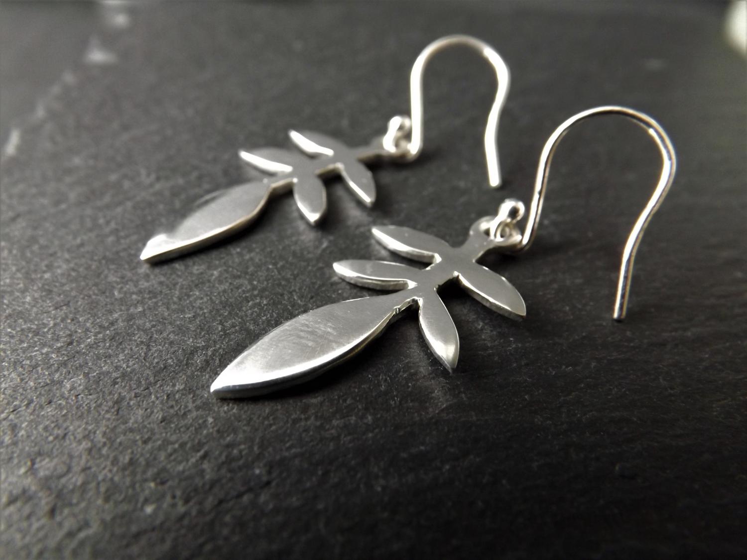 Jasmine Leaf Silver Dangly Earrings