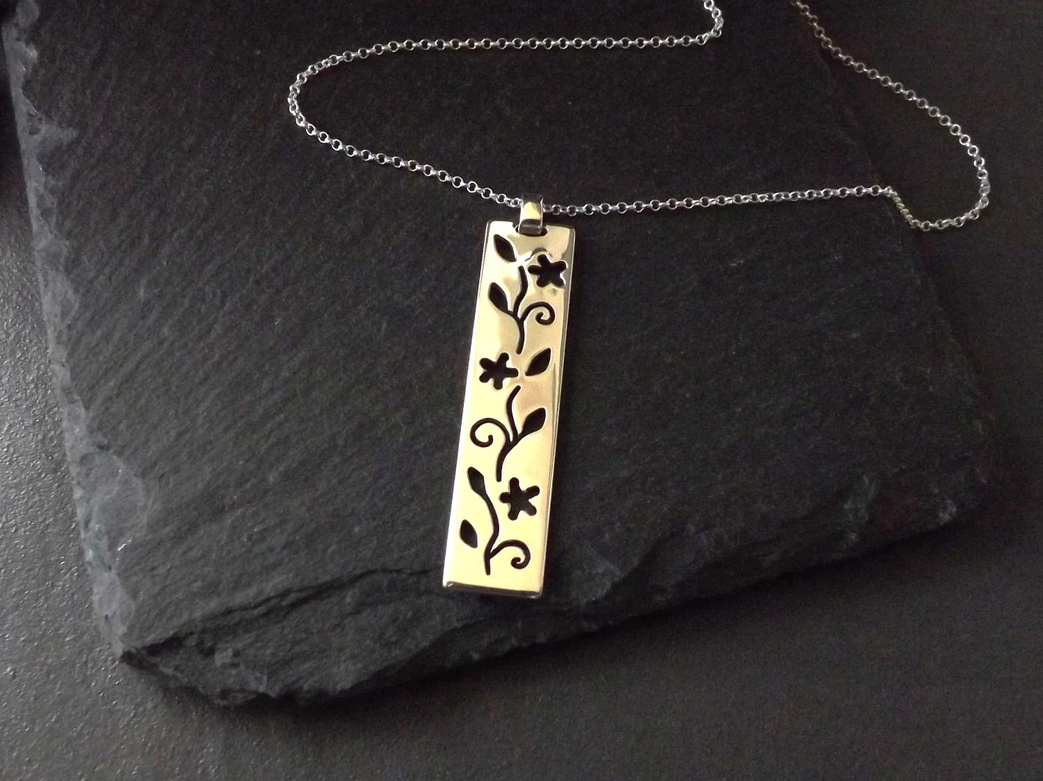 Trailing Jasmine Silver Pendant Necklace