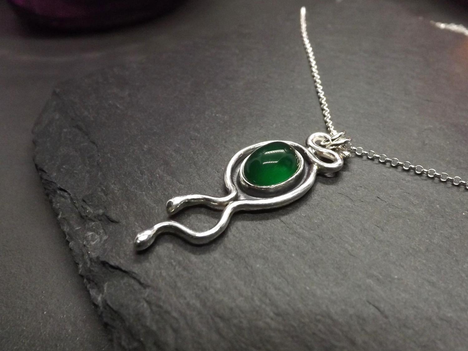 Green Agate Nouveau Organic Silver Pendant Necklace