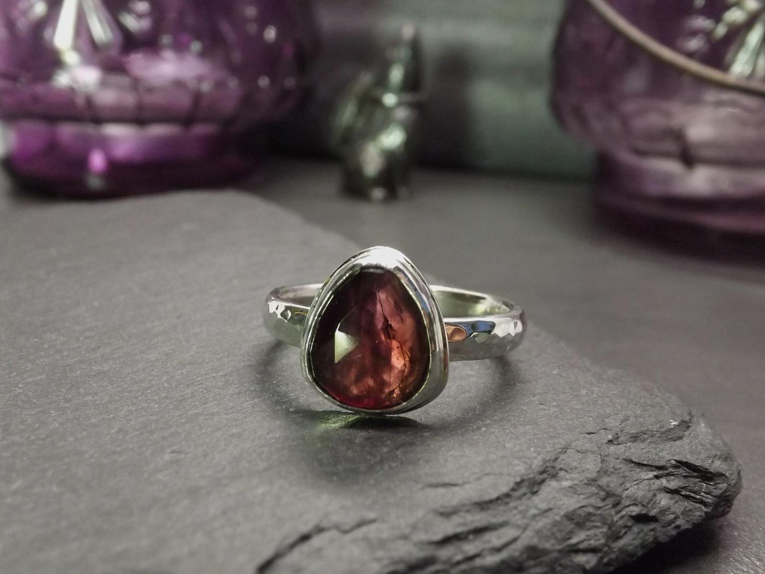 Pomegranate Rhodolite Garnet Hammered Silver Ring - size Q