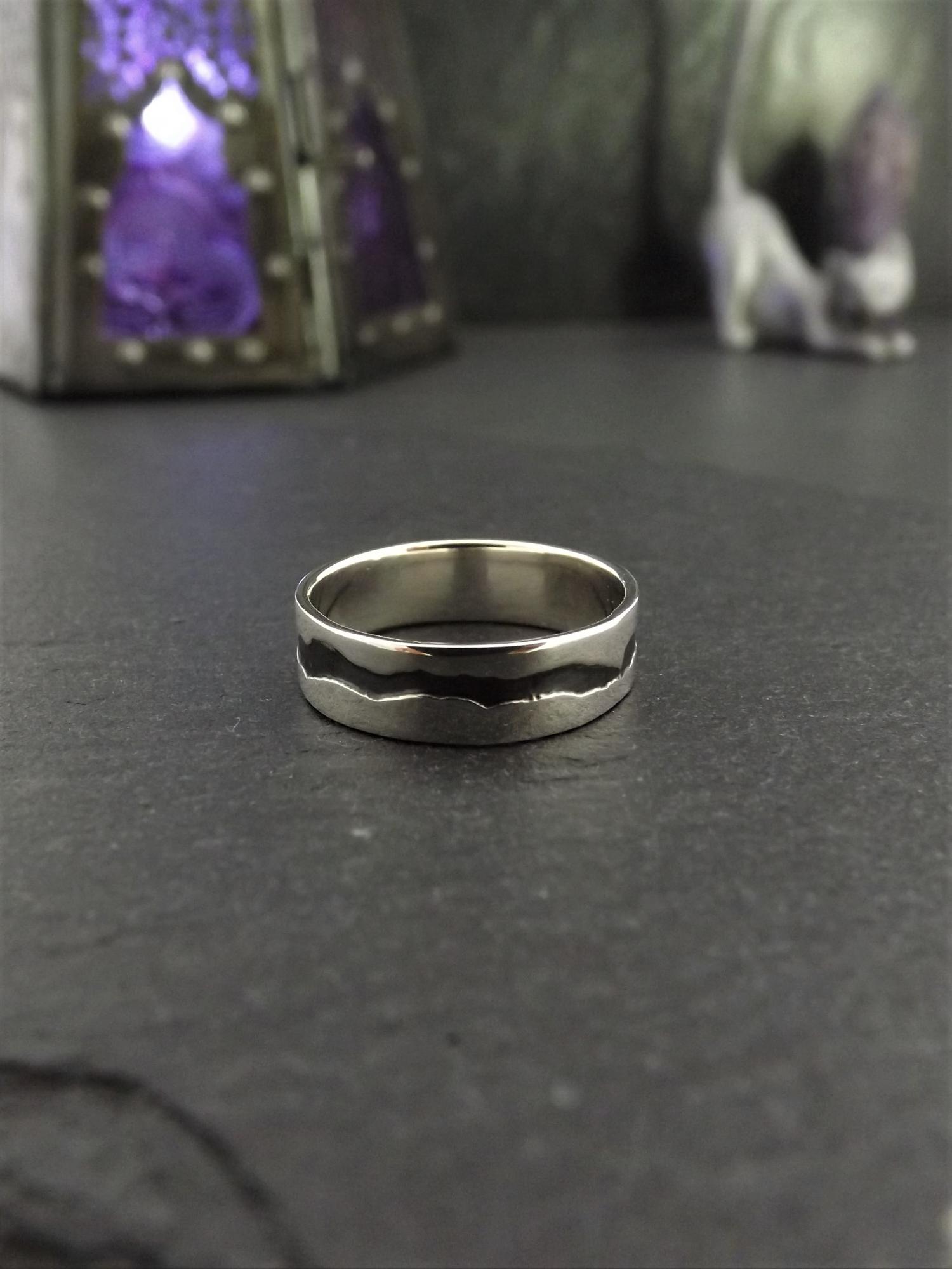 Silver Etched Crevasse Ring size L